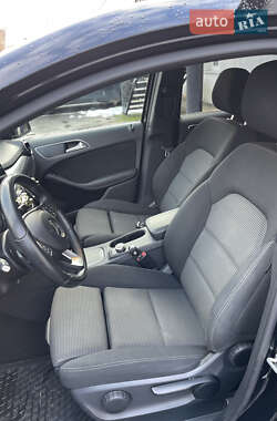 Хэтчбек Mercedes-Benz B-Class 2016 в 