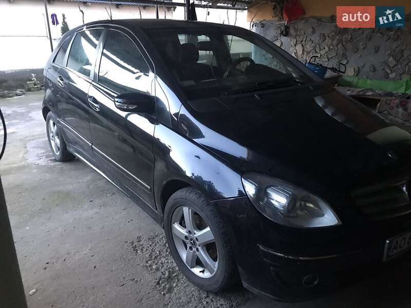 Хэтчбек Mercedes-Benz B-Class 2006 в Виноградове фото 2 Хэтчбек Mercedes-Benz B-Class 2006 в Виноградове