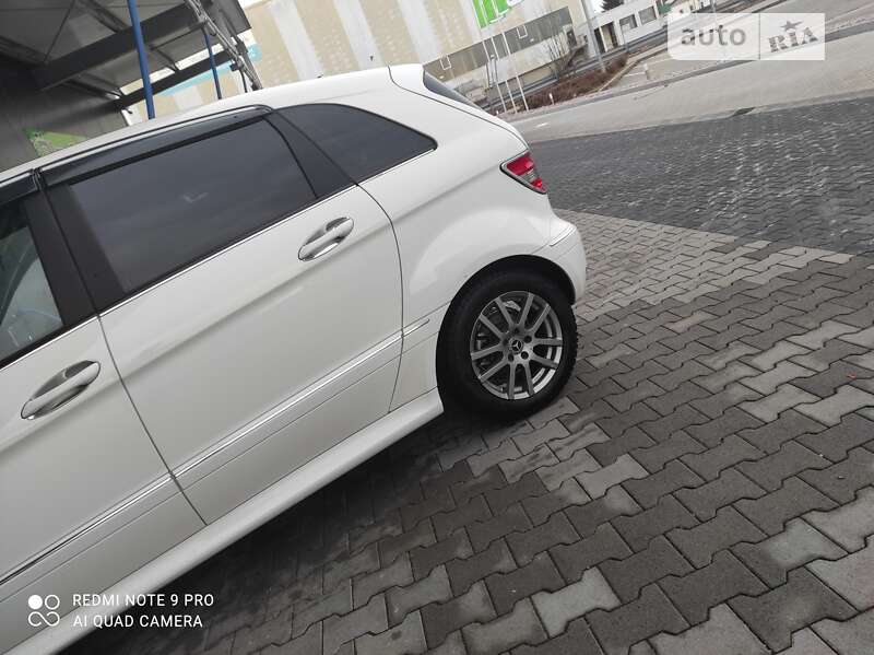 Хэтчбек Mercedes-Benz B-Class 2011 в Львове