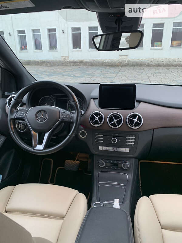 Хэтчбек Mercedes-Benz B-Class 2016 в Коростене