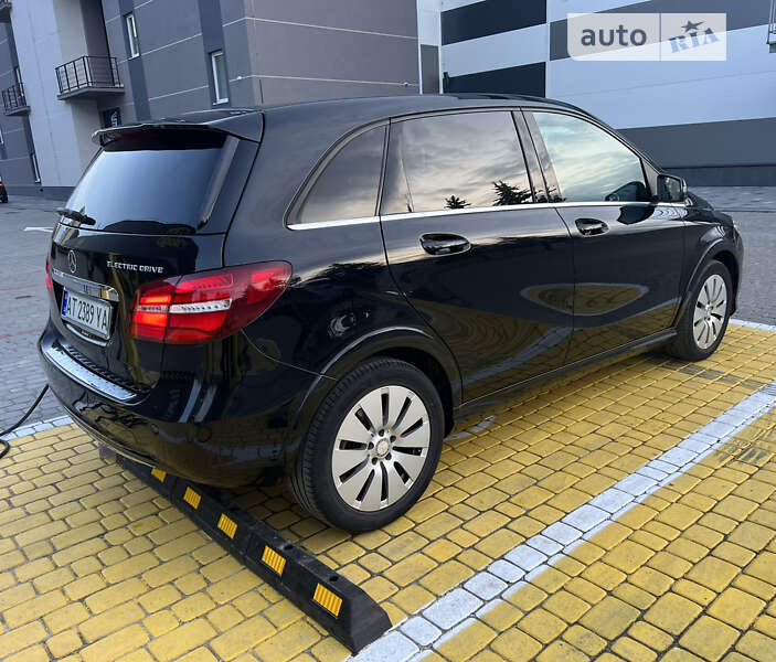 Хэтчбек Mercedes-Benz B-Class 2015 в Ивано-Франковске фото 5 Хэтчбек Mercedes-Benz B-Class 2015 в Ивано-Франковске