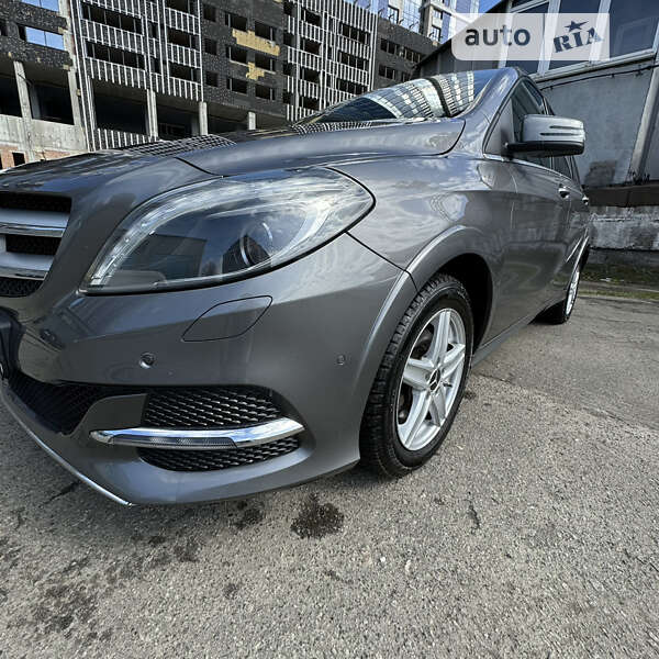 Хэтчбек Mercedes-Benz B-Class 2016 в Киеве фото 17 Хэтчбек Mercedes-Benz B-Class 2016 в Киеве