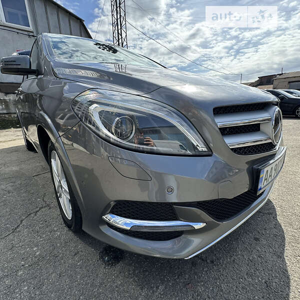 Хэтчбек Mercedes-Benz B-Class 2016 в Киеве фото 28 Хэтчбек Mercedes-Benz B-Class 2016 в Киеве