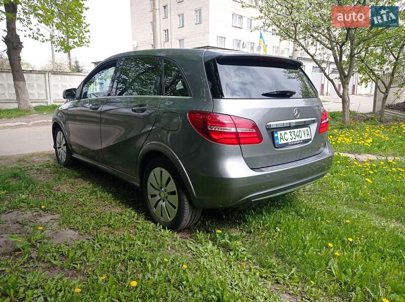 Хэтчбек Mercedes-Benz B-Class 2015 в Луцке фото 7 Хэтчбек Mercedes-Benz B-Class 2015 в Луцке
