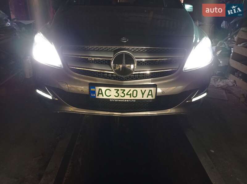 Хэтчбек Mercedes-Benz B-Class 2015 в Луцке фото 28 Хэтчбек Mercedes-Benz B-Class 2015 в Луцке
