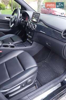 Хэтчбек Mercedes-Benz B-Class 2016 в 