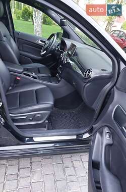 Хэтчбек Mercedes-Benz B-Class 2016 в 
