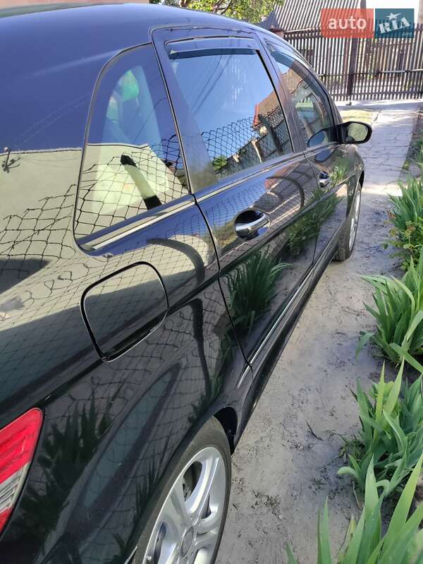 Хэтчбек Mercedes-Benz B-Class 2005 в Львове