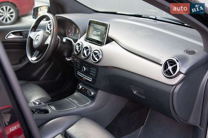 Хэтчбек Mercedes-Benz B-Class 2017 в Киеве