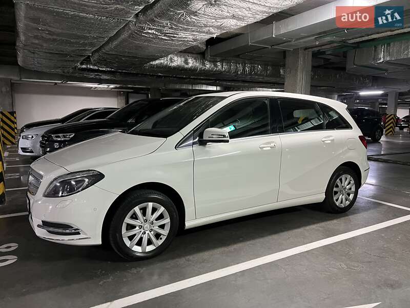 Хэтчбек Mercedes-Benz B-Class 2013 в Киеве