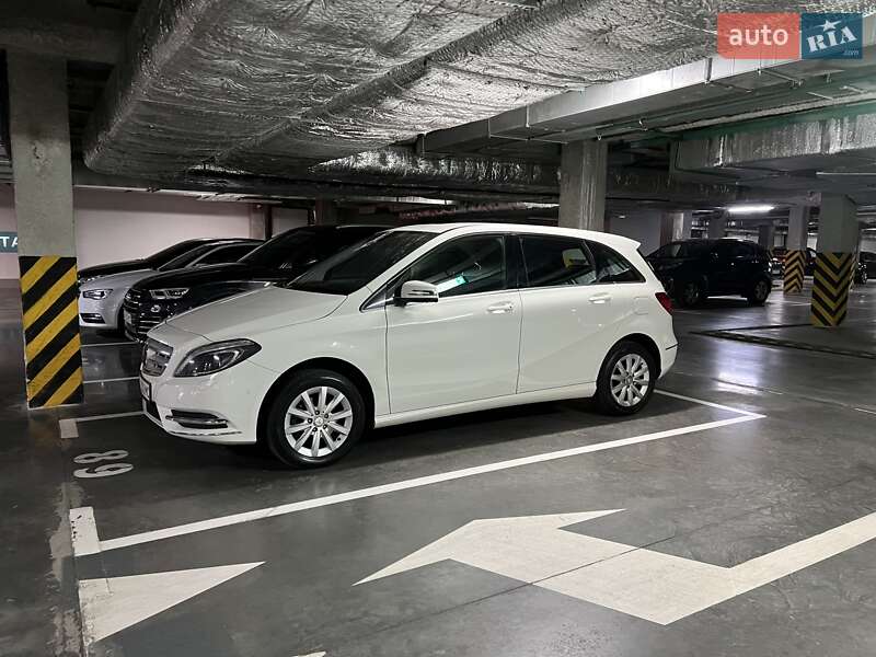 Хэтчбек Mercedes-Benz B-Class 2013 в Киеве