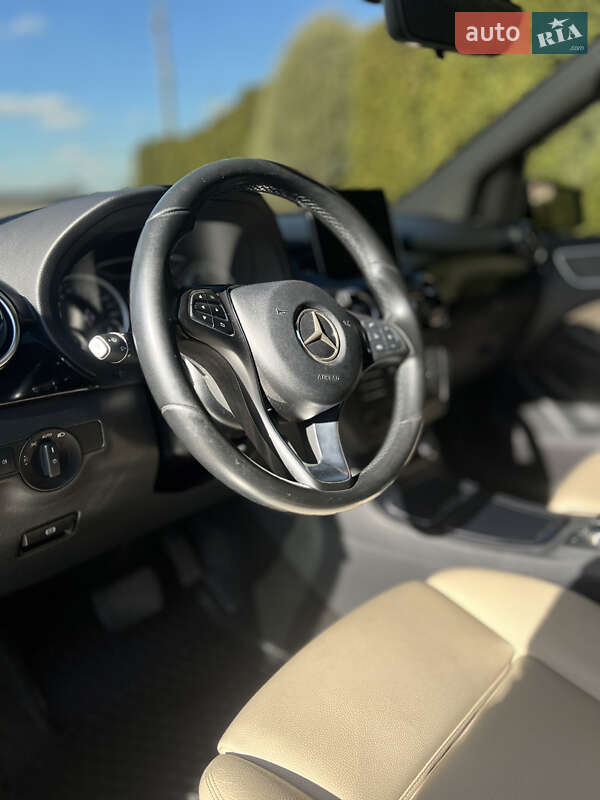 Хэтчбек Mercedes-Benz B-Class 2017 в Луцке