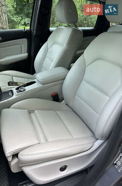Хэтчбек Mercedes-Benz B-Class 2015 в 