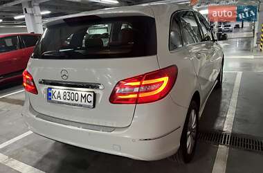 Хэтчбек Mercedes-Benz B-Class 2013 в 