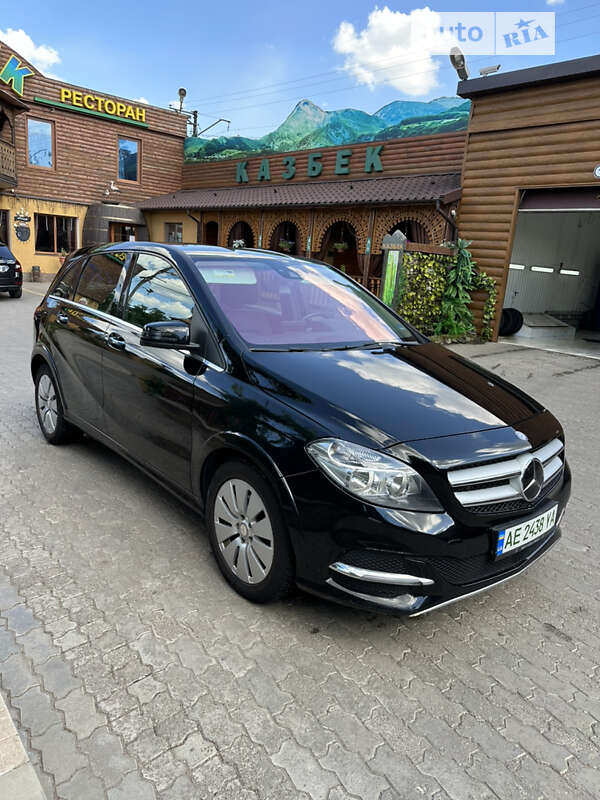 Хэтчбек Mercedes-Benz B-Class 2015 в Кривом Роге