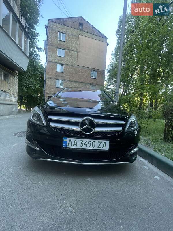 Хэтчбек Mercedes-Benz B-Class 2014 в Киеве