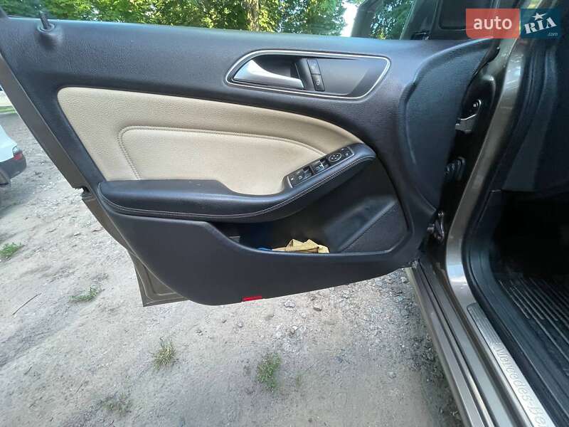 Хетчбек Mercedes-Benz B-Class 2012 в Яготині