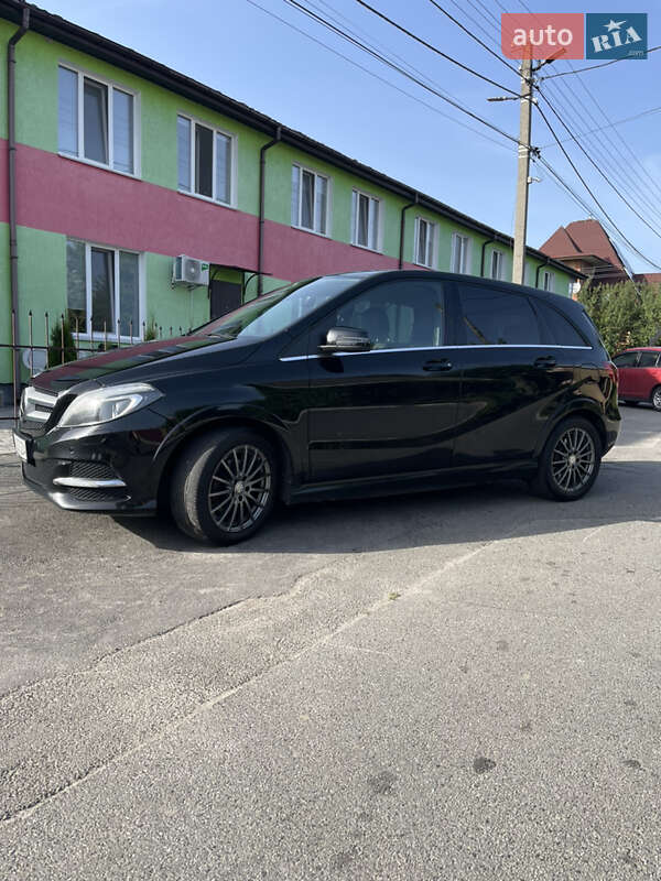 Хэтчбек Mercedes-Benz B-Class 2016 в Киеве фото 4 Хэтчбек Mercedes-Benz B-Class 2016 в Киеве