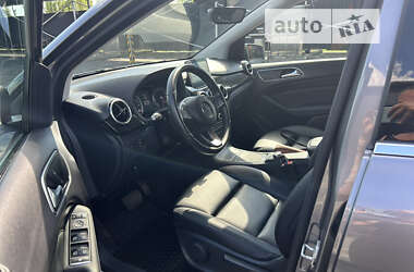 Хэтчбек Mercedes-Benz B-Class 2016 в 