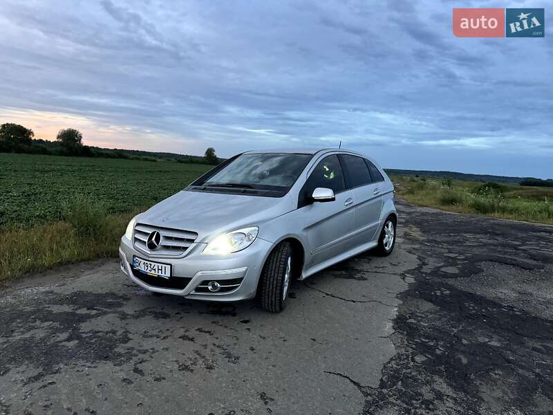 Хэтчбек Mercedes-Benz B-Class 2011 в Владимирце
