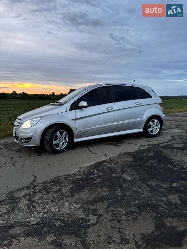Хэтчбек Mercedes-Benz B-Class 2011 в Владимирце
