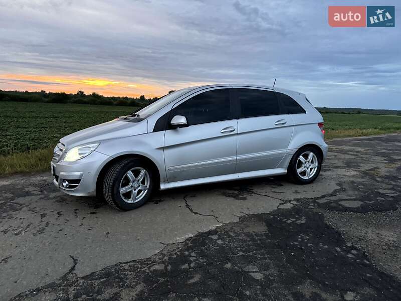 Хэтчбек Mercedes-Benz B-Class 2011 в Владимирце