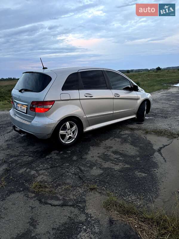 Хэтчбек Mercedes-Benz B-Class 2011 в Владимирце