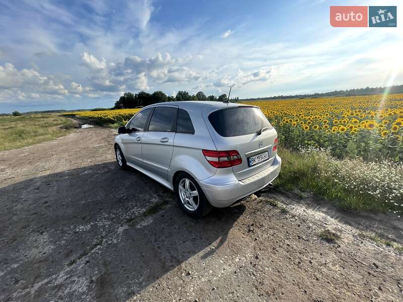 Хэтчбек Mercedes-Benz B-Class 2011 в Владимирце