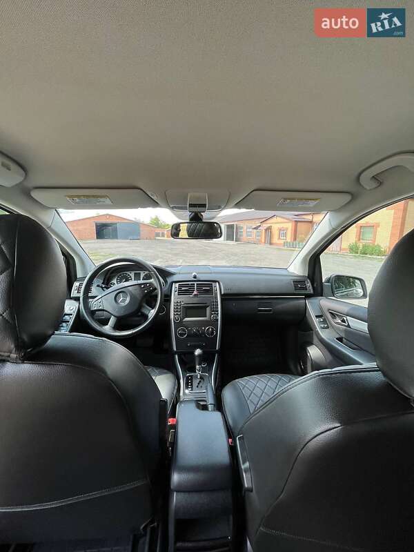 Хэтчбек Mercedes-Benz B-Class 2010 в Ромнах
