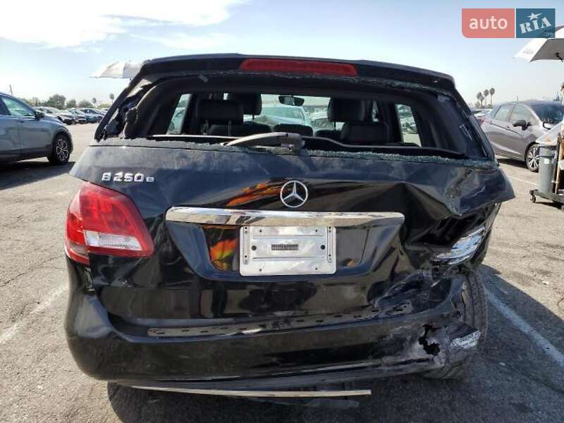 Хэтчбек Mercedes-Benz B-Class 2015 в Киеве