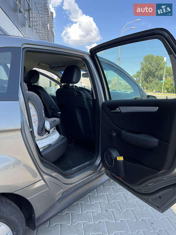 Хэтчбек Mercedes-Benz B-Class 2005 в Киеве фото 24 Хэтчбек Mercedes-Benz B-Class 2005 в Киеве