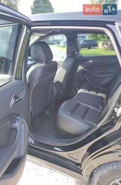 Хэтчбек Mercedes-Benz B-Class 2015 в 