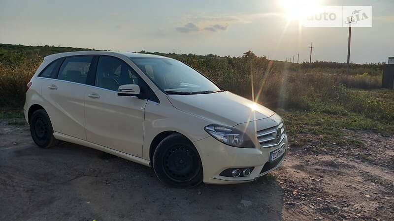 Хэтчбек Mercedes-Benz B-Class 2014 в Львове