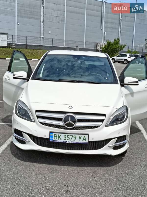 Хетчбек Mercedes-Benz B-Class 2016 в Рівному