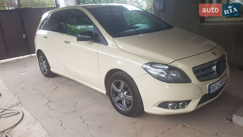 Mercedes-Benz B-Class 2014