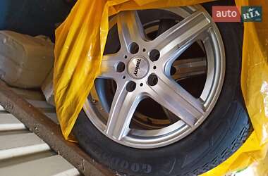 Хэтчбек Mercedes-Benz B-Class 2015 в 