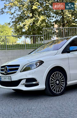 Хэтчбек Mercedes-Benz B-Class 2016 в 