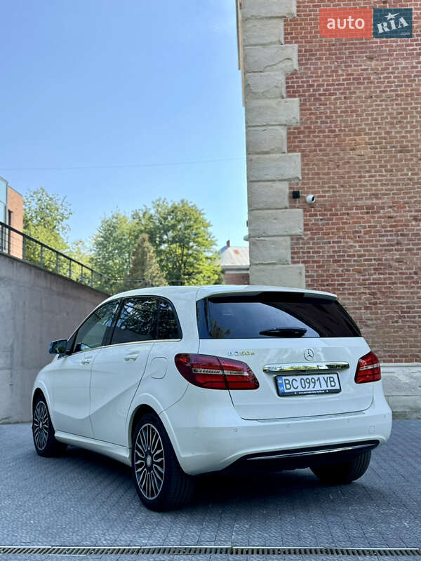 Хэтчбек Mercedes-Benz B-Class 2016 в Львове