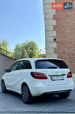 Хэтчбек Mercedes-Benz B-Class 2016 в 