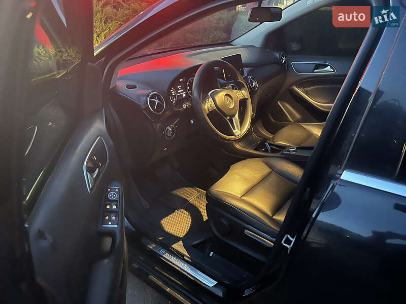 Хетчбек Mercedes-Benz B-Class 2014 в Вінниці