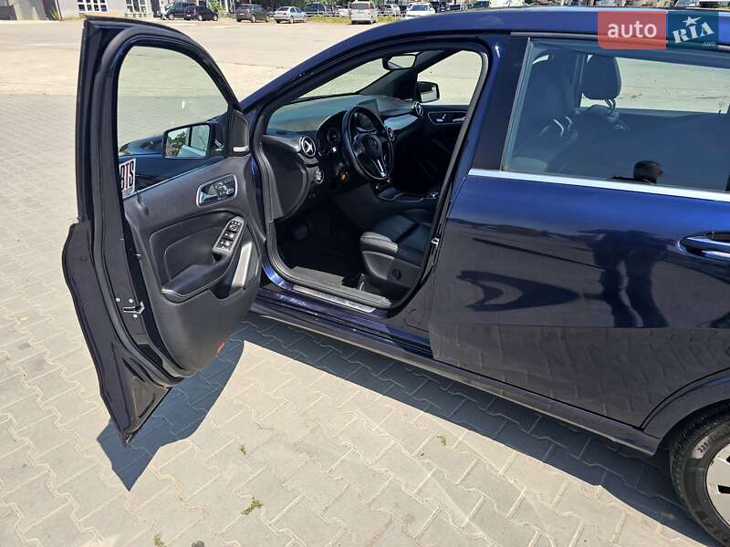 Хетчбек Mercedes-Benz B-Class 2016 в Чернівцях