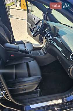Хэтчбек Mercedes-Benz B-Class 2016 в 