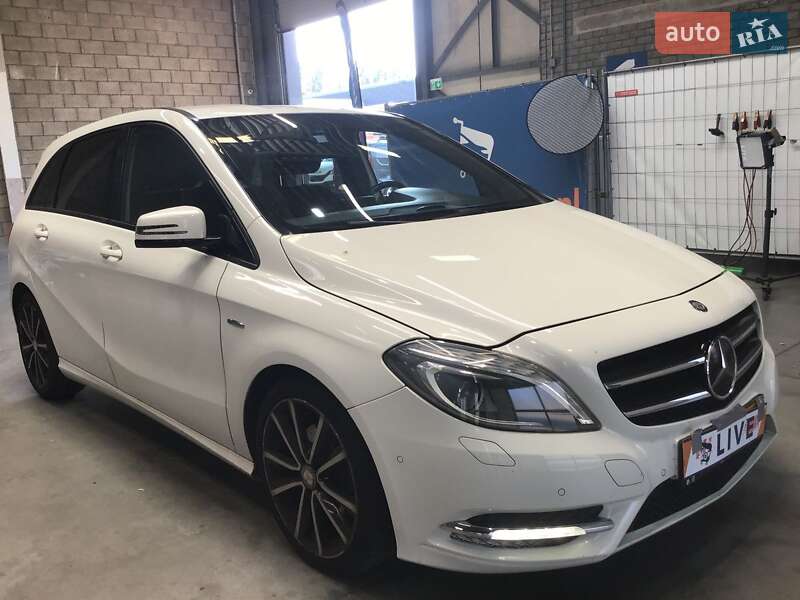 Хэтчбек Mercedes-Benz B-Class 2012 в Ровно фото 5 Хэтчбек Mercedes-Benz B-Class 2012 в Ровно