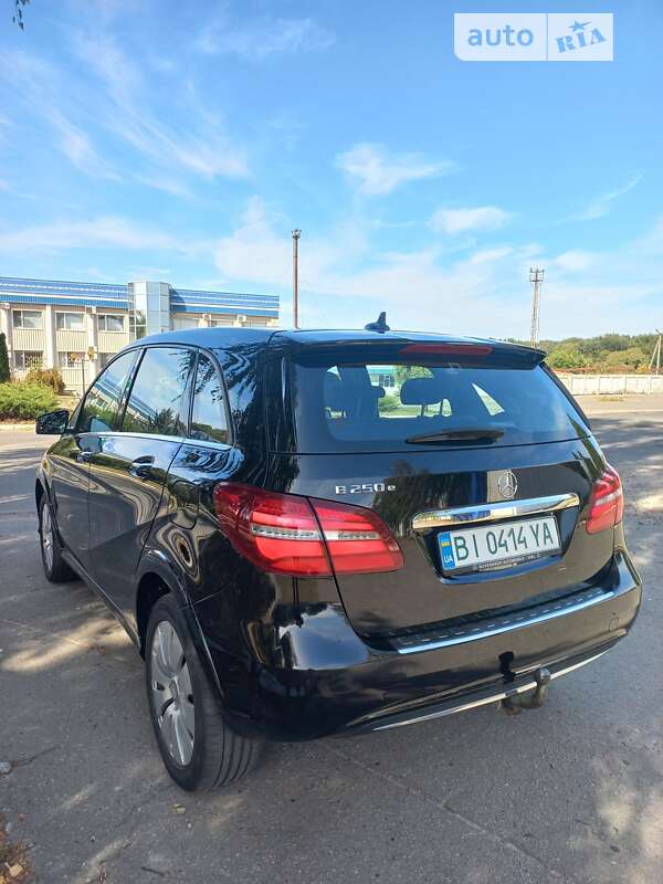 Хэтчбек Mercedes-Benz B-Class 2015 в Лубнах