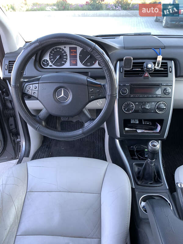 Хетчбек Mercedes-Benz B-Class 2009 в Ізяславі фото 7 Хетчбек Mercedes-Benz B-Class 2009 в Ізяславі