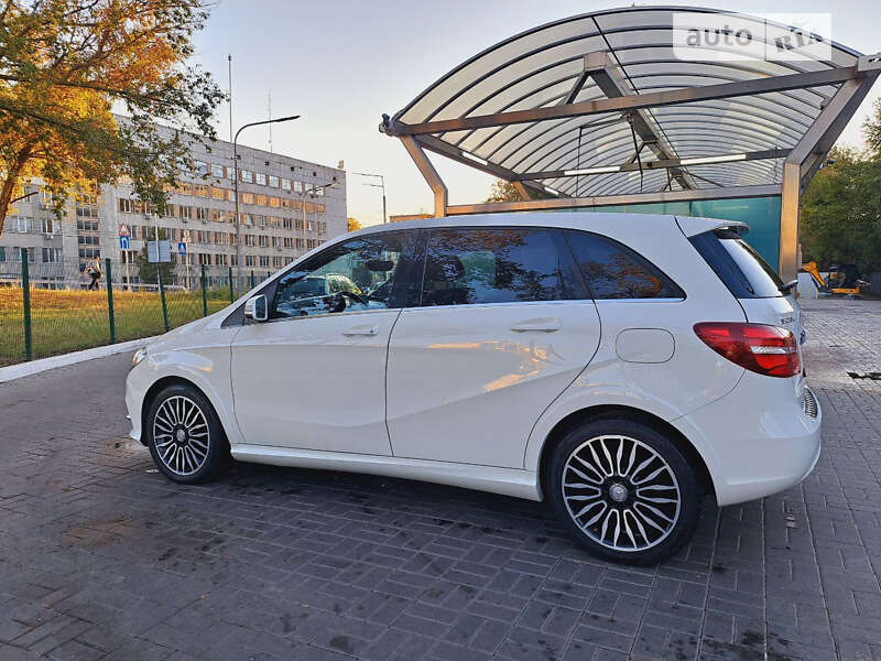 Хэтчбек Mercedes-Benz B-Class 2016 в Киеве