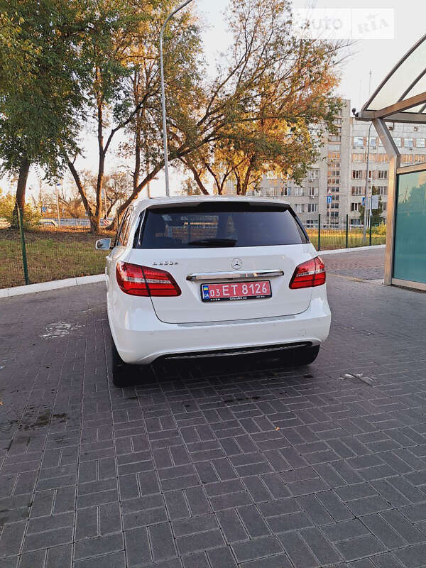 Хэтчбек Mercedes-Benz B-Class 2016 в Киеве