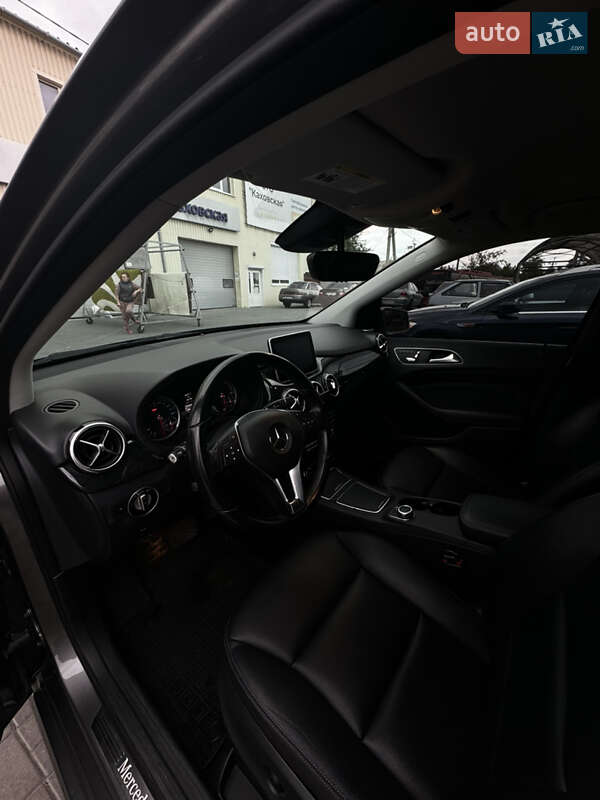 Хэтчбек Mercedes-Benz B-Class 2015 в Запорожье