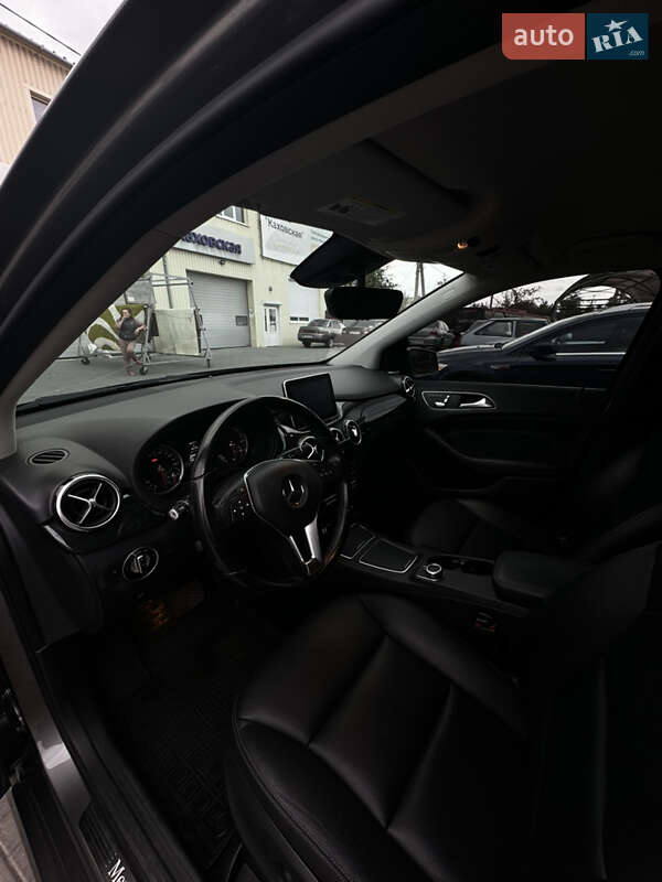 Хэтчбек Mercedes-Benz B-Class 2015 в Запорожье