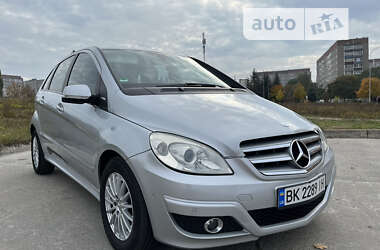 Хетчбек Mercedes-Benz B-Class 2008 в Вараші